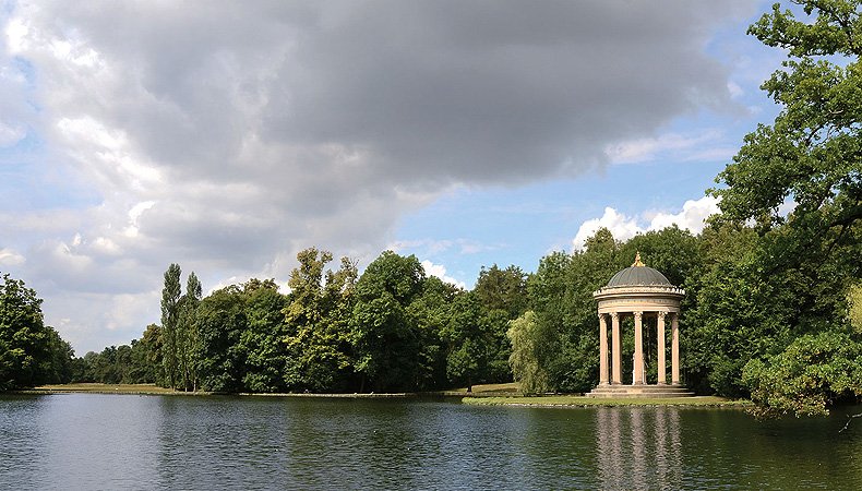 Monopteros am Badenburger See