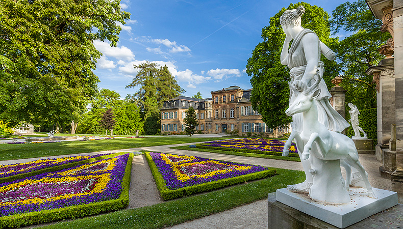 Schloss und Park Fantaisie