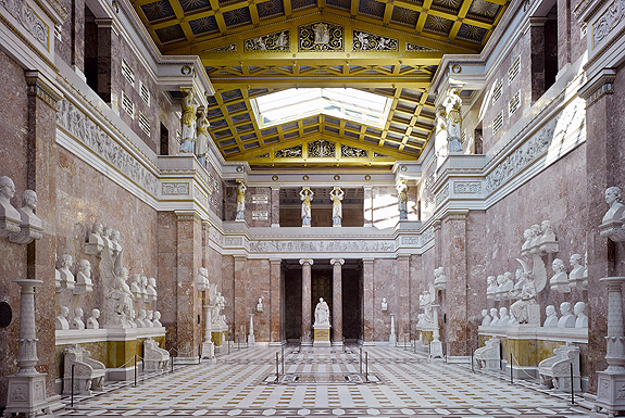 Bild: Innenraum der Walhalla